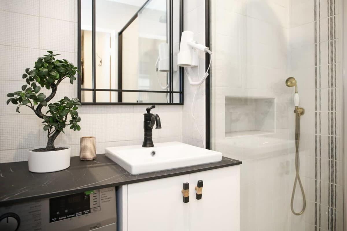 Magnifique Appartement Familial Grand Boulevard-4P - Flat-Guest Paříž Exteriér fotografie